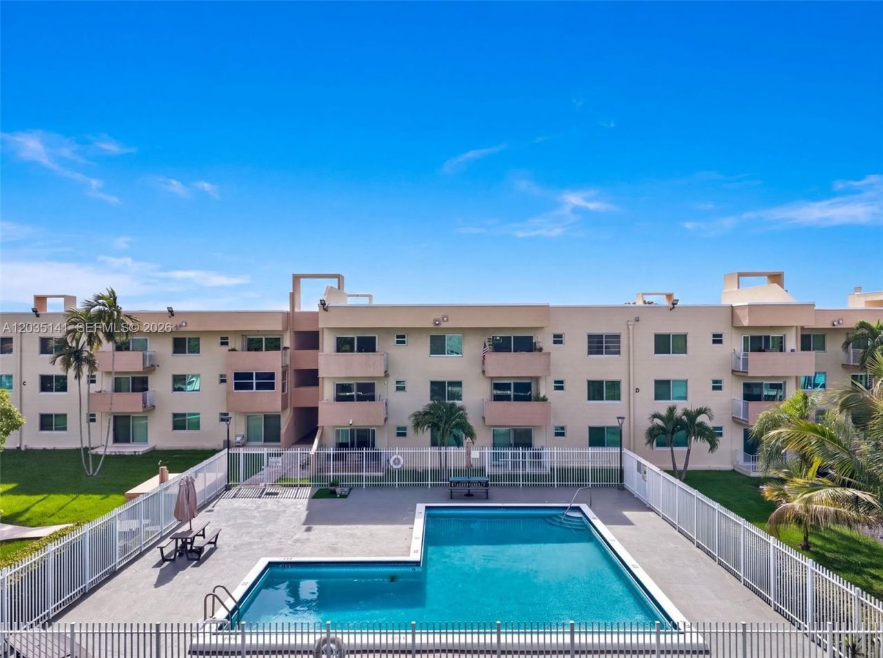 10300 Coral Way, Unit C25, Miami, FL 33165 Photo