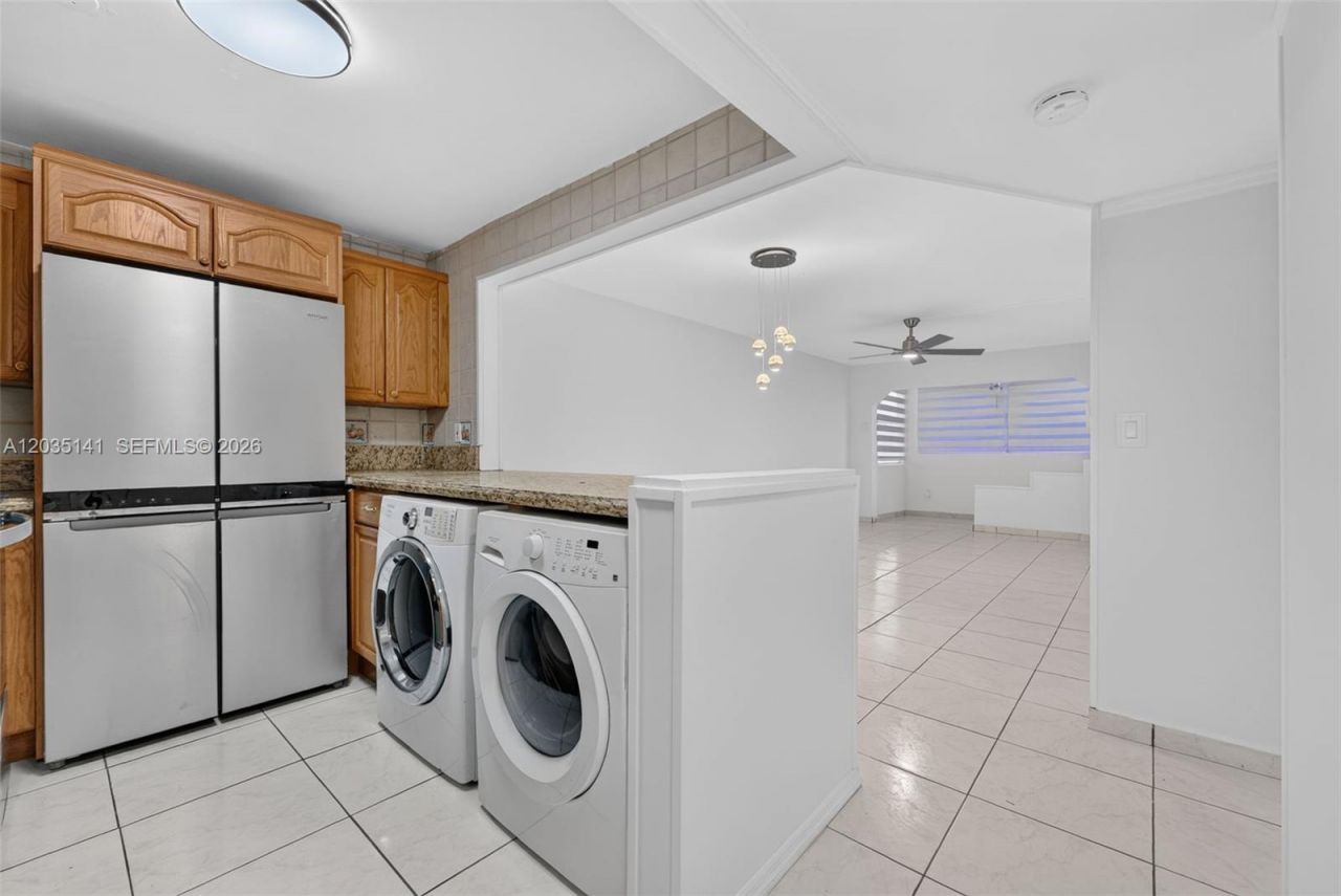 10300 Coral Way, Unit C25, Miami, FL 33165 Photo