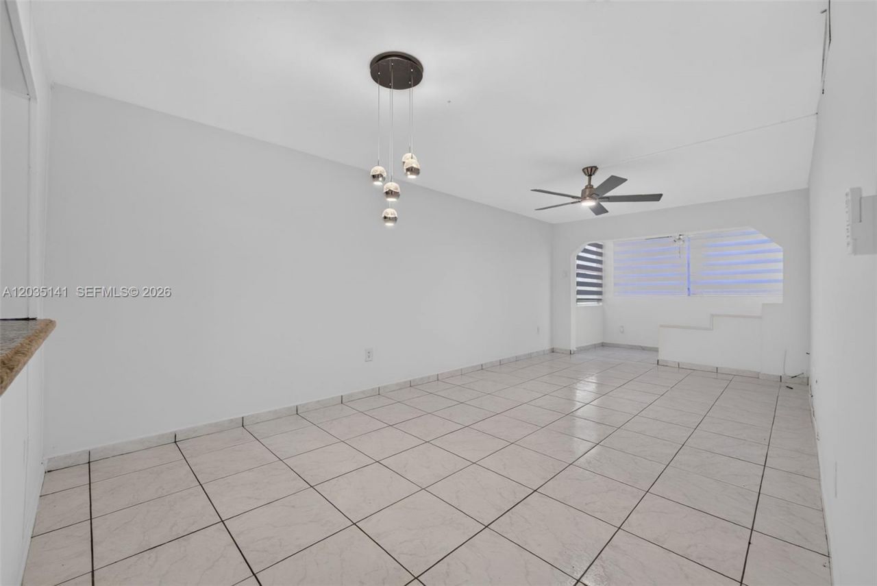 10300 Coral Way, Unit C25, Miami, FL 33165 Photo