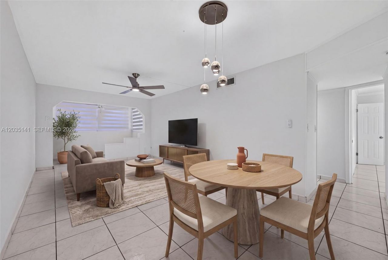 10300 Coral Way, Unit C25, Miami, FL 33165 Photo
