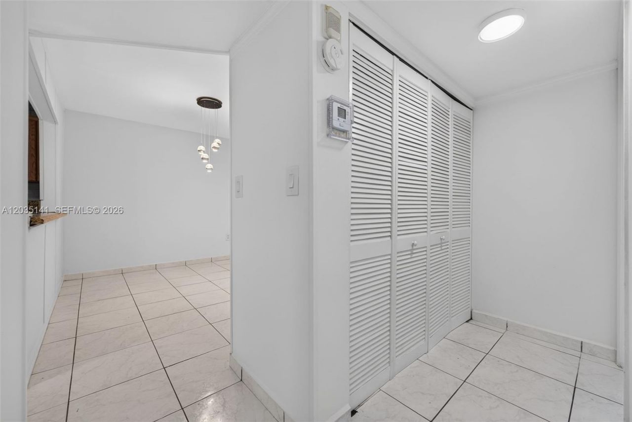 10300 Coral Way, Unit C25, Miami, FL 33165 Photo