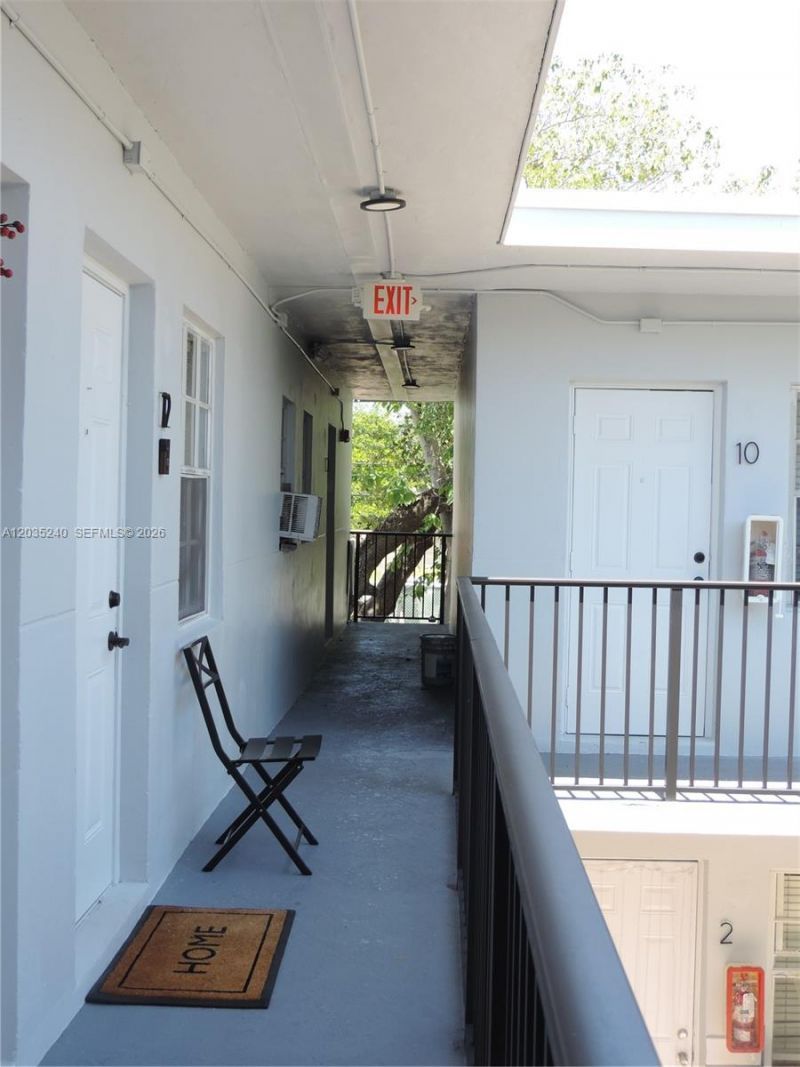 3615 Thomas Ave , Unit 11, Miami, FL 33133 Photo