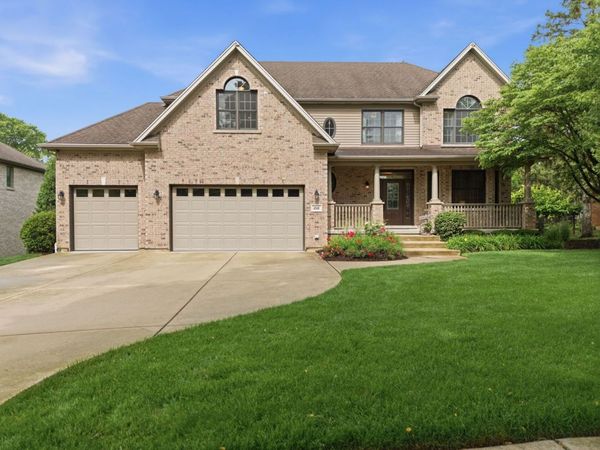 1018 S Ahrens Avenue , Lombard, IL 60148
