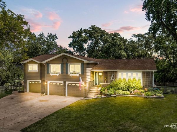 680 Glen Haven Lane , Glen Ellyn, IL 60137
