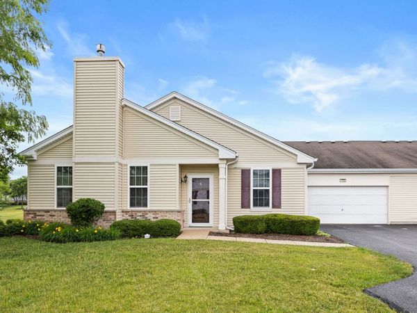 1753 Hannah Lane , Unit 1753, Pingree Grove, IL 60140