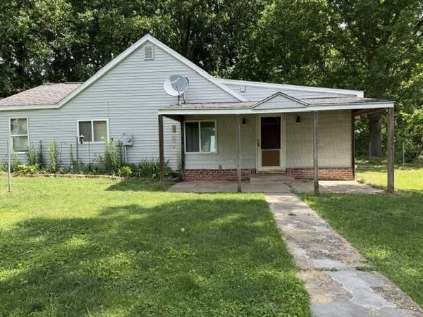 3406 W Shore Drive, Battle Creek, MI 49017