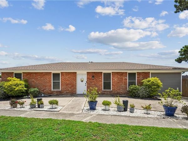 801 CAMERON Court , Kenner, LA 70065