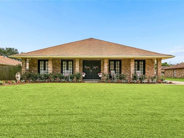 112 LANGRIDGE Drive , Belle Chasse, LA 70037