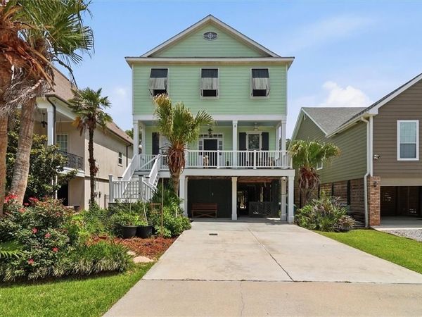 1711 CLAIBORNE Street, Mandeville, LA 70448