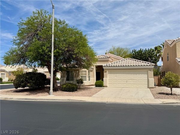 276 Heatherstone Street , Henderson, NV 89052