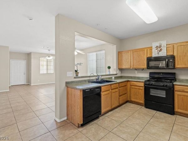 7569 Garden Village Lane , Las Vegas, NV 89113