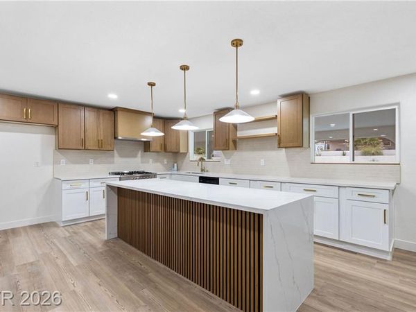 271 E Middleton Drive, Henderson, NV 89015