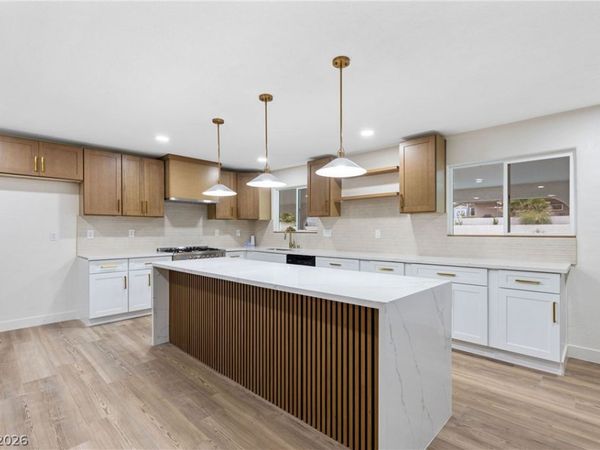271 E Middleton Drive, Henderson, NV 89015