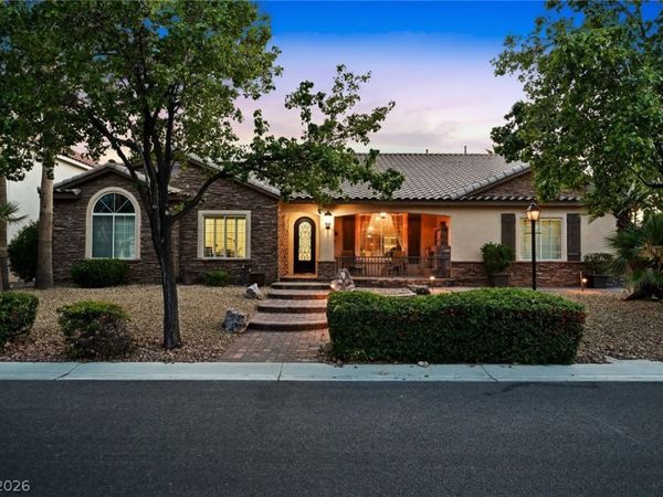 7651 Man O War Street , Las Vegas, NV 89131