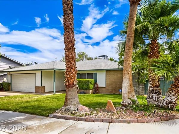 8241 Stapleton Avenue , Las Vegas, NV 89145