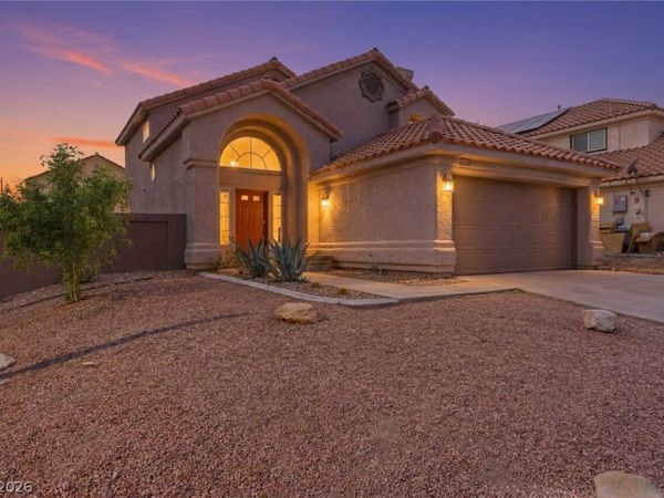 8301 Classic Villa Court , Las Vegas, NV 89128