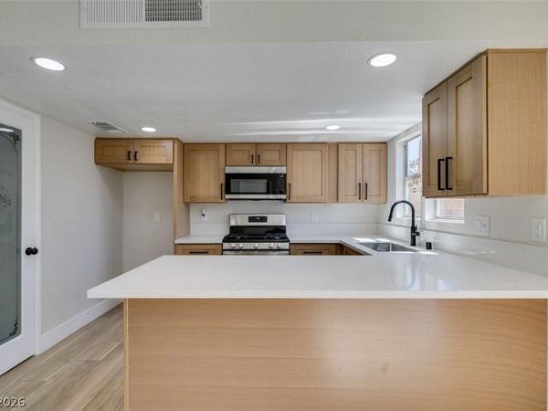 5682 Coaldale Place , Las Vegas, NV 89110