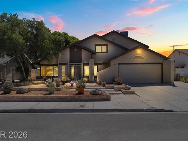 4560 Green Canyon Drive , Las Vegas, NV 89103