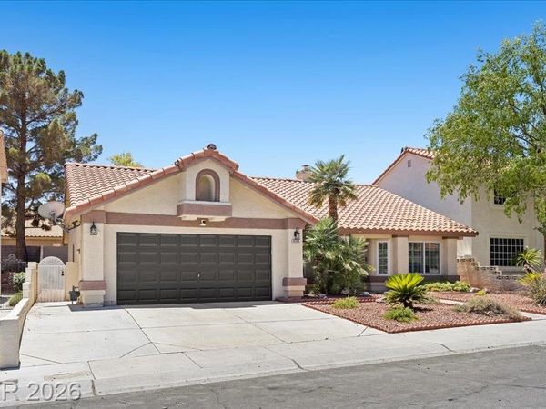 8245 Aqua Spray Avenue, Las Vegas, NV 89128