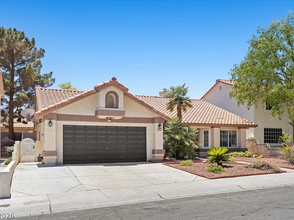 8245 Aqua Spray Avenue, Las Vegas, NV 89128
