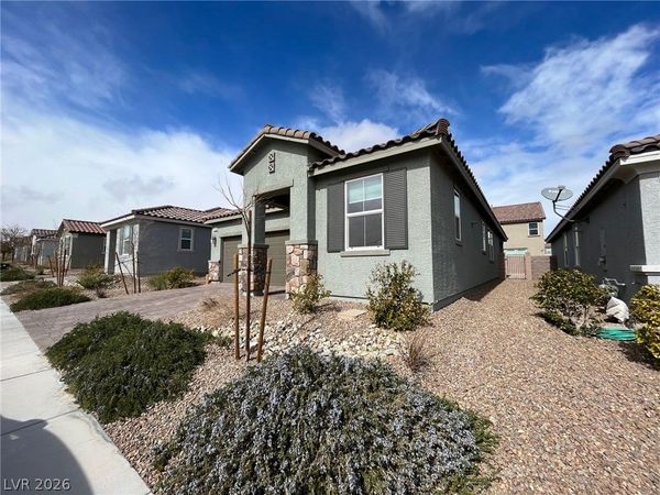 9748 Angel Valley Drive , Las Vegas, NV 89178