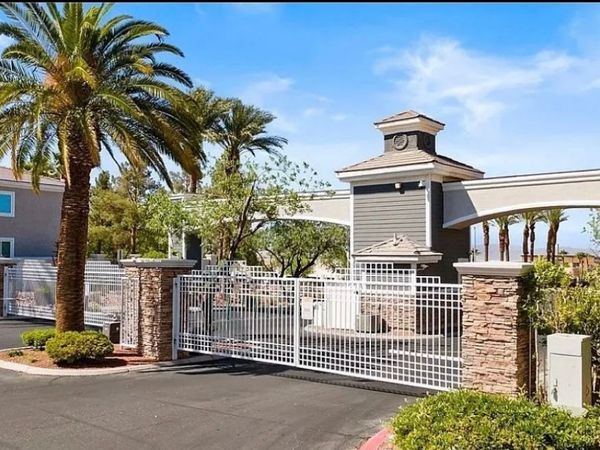 227 Charming Court , Henderson, NV 89052