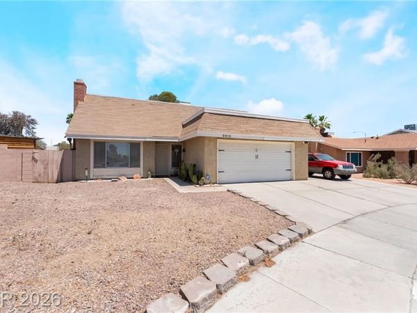 3912 Arrowood Drive , Las Vegas, NV 89147