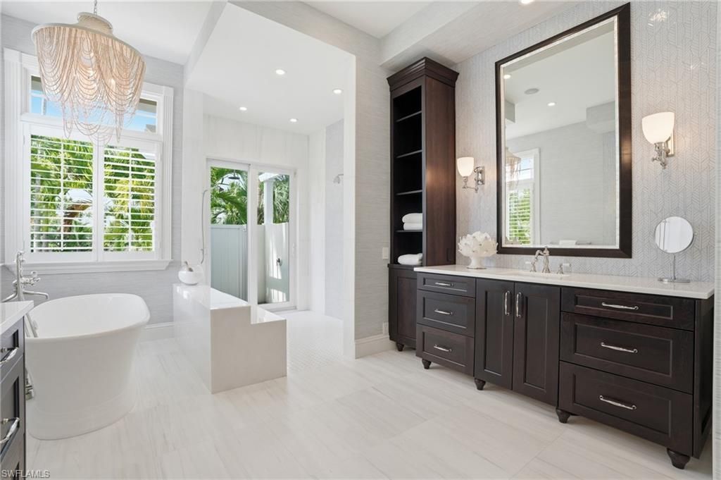 160 16th Ave S, Naples, FL 34102 Photo