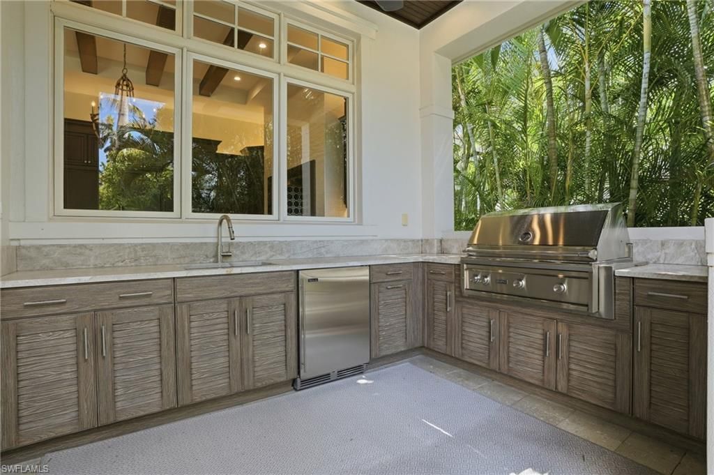 160 16th Ave S, Naples, FL 34102 Photo