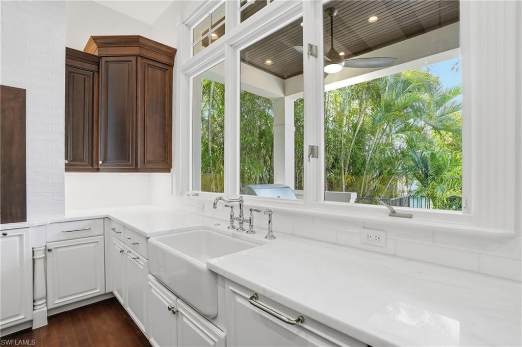 160 16th Ave S, Naples, FL 34102 Photo