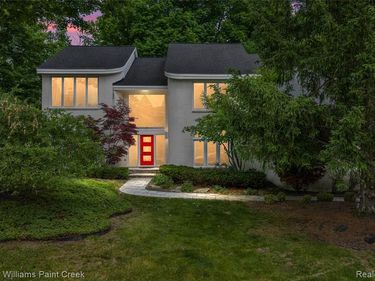 25626 Gina Court, Novi, MI 48374