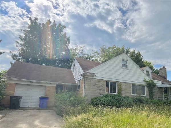 1367 Catalpa Drive, Dayton, OH 45406