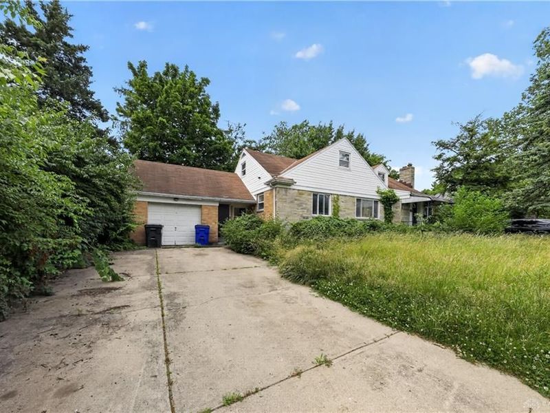 1367 Catalpa Drive, Dayton, OH 45406 Photo 2