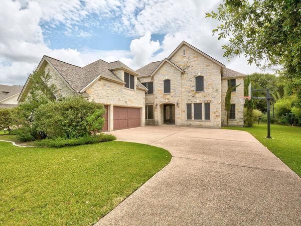 40 Lovegrass LN, Sunset Valley, TX 78745