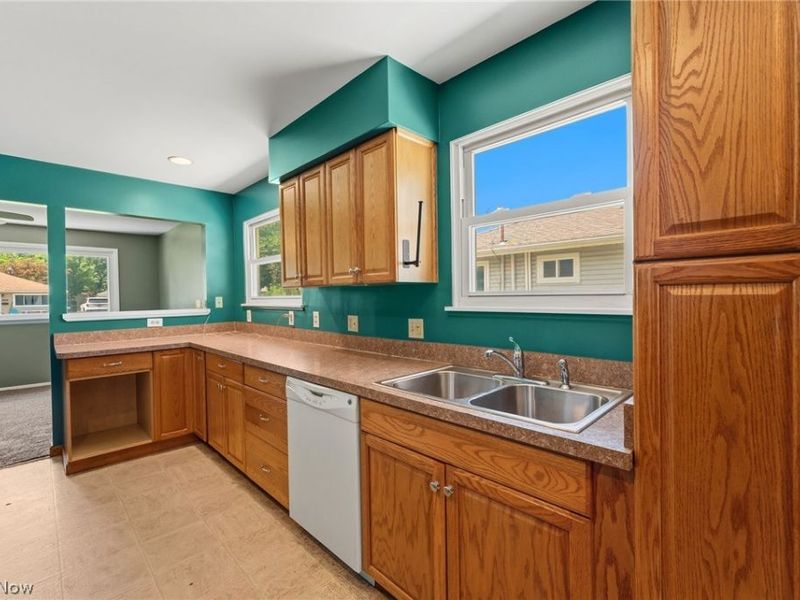 4807 Willowbrook Drive , Mentor, OH 44060 Photo 12