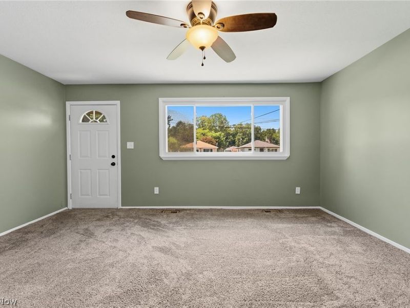 4807 Willowbrook Drive , Mentor, OH 44060 Photo 4
