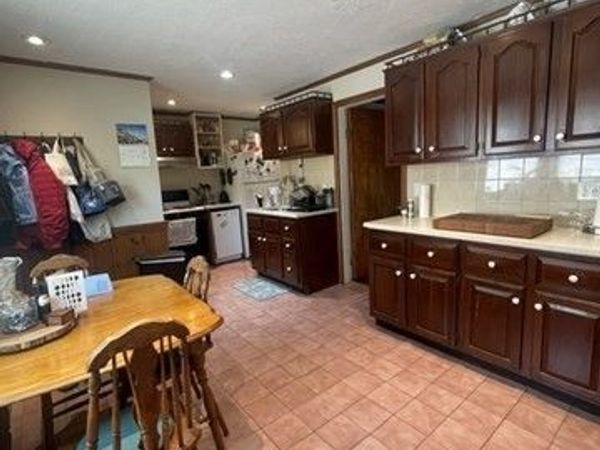 289 Webster St, Unit 1, Newton, MA 02466