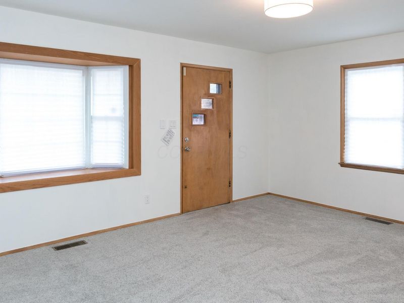 3581 Oaklawn Street, Columbus, OH 43224 Photo 5