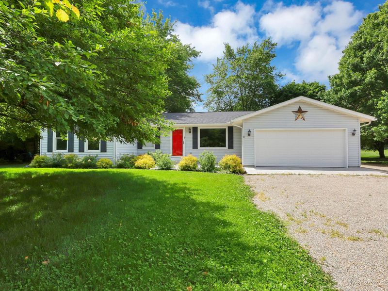 5400 Chestnut Hills Road NE, Newark, OH 43055 Photo 2