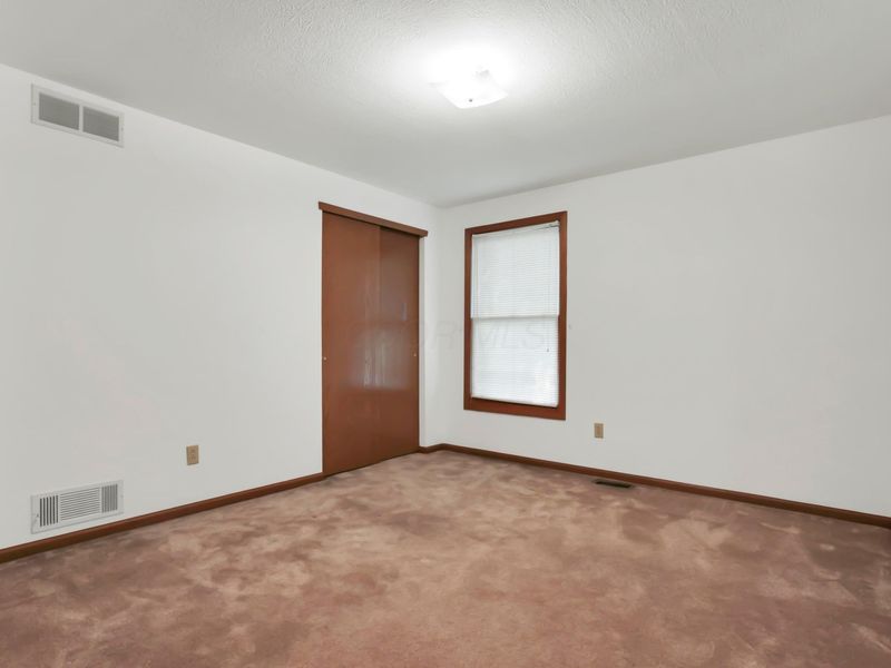 5400 Chestnut Hills Road NE, Newark, OH 43055 Photo 32