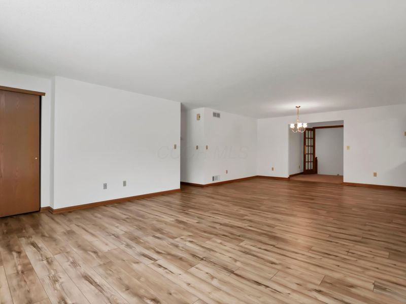 5400 Chestnut Hills Road NE, Newark, OH 43055 Photo 8