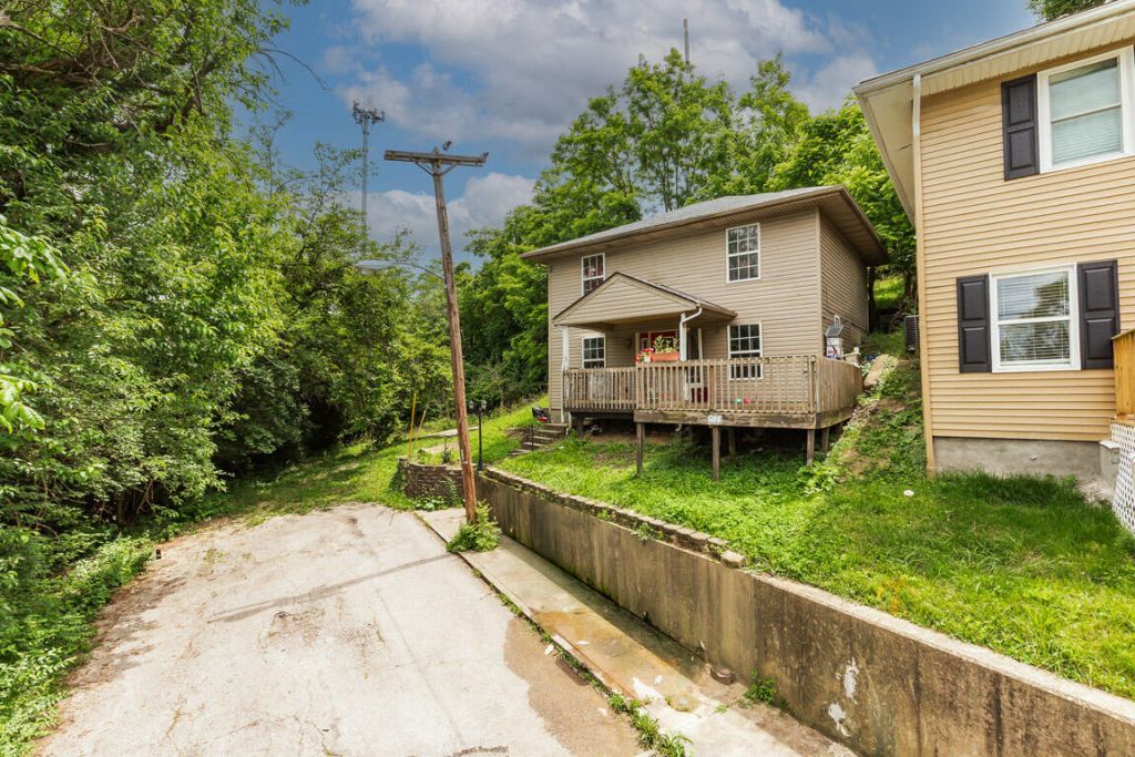 638 Brooklyn Avenue, Dayton, KY 41074 Main Photo