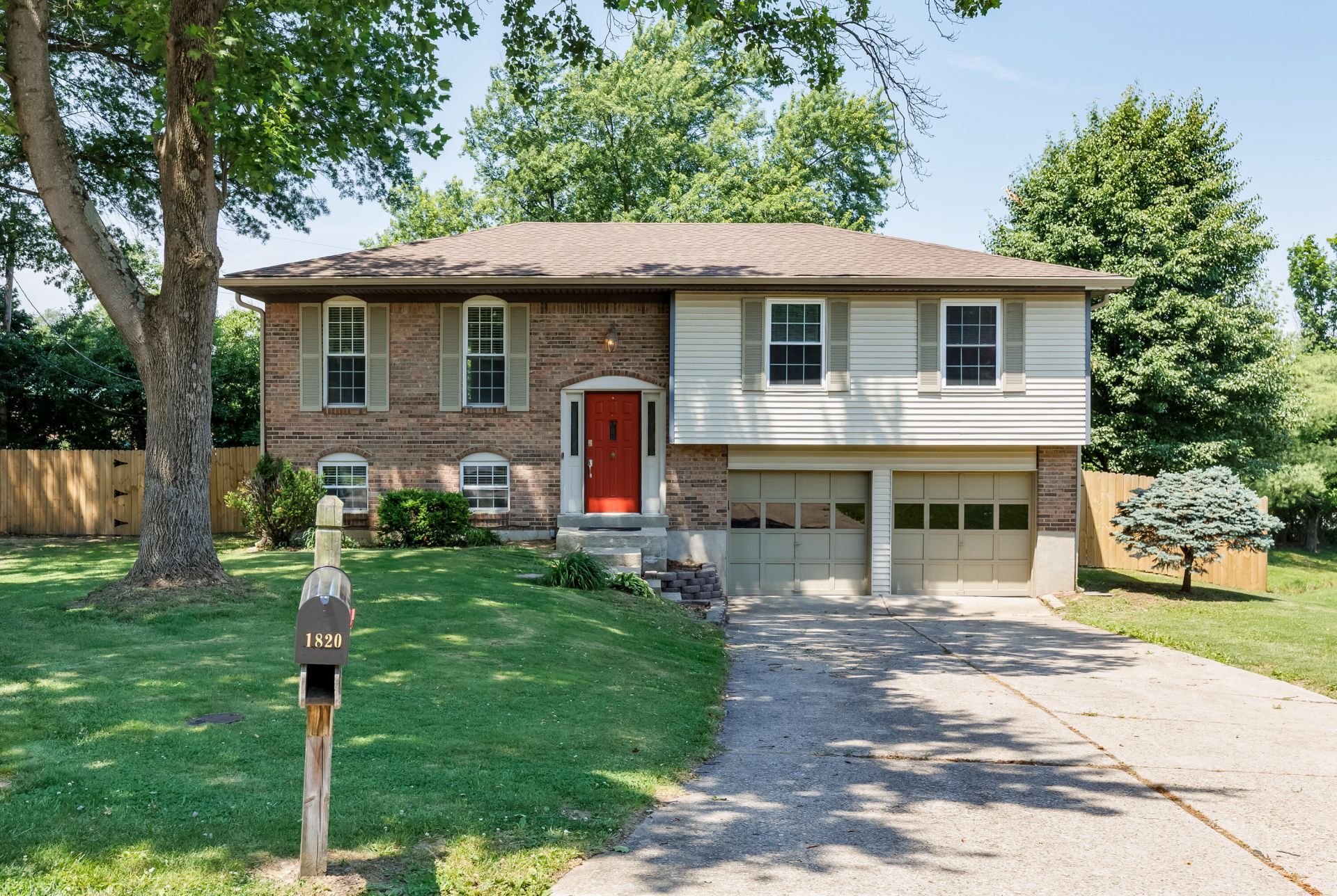 1820 Pioneer Boulevard, Burlington, KY 41005 Main Photo