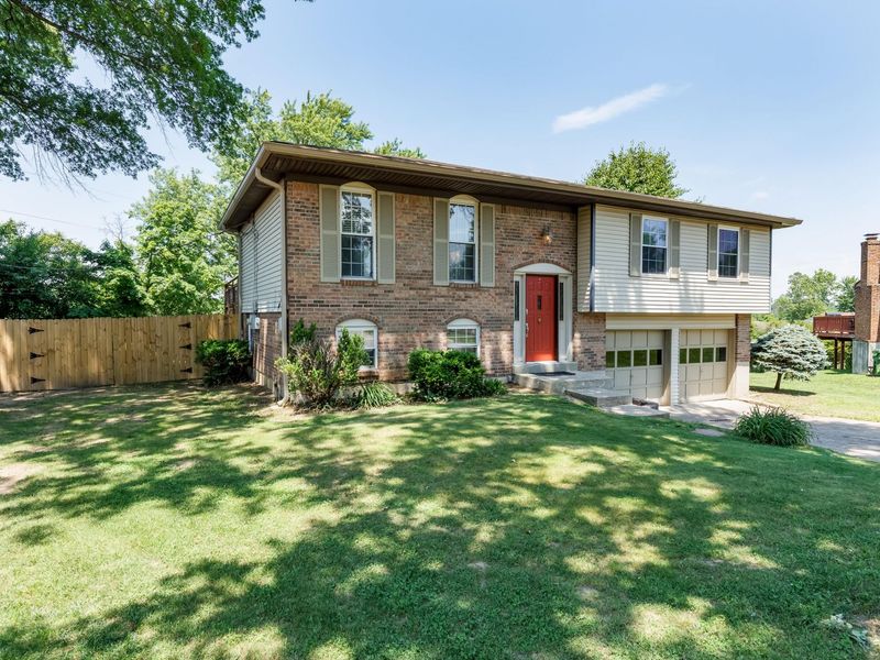 1820 Pioneer Boulevard, Burlington, KY 41005 Photo 2