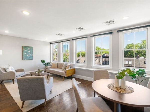 668 Massachusetts Ave, Unit 4, Boston, MA 02118