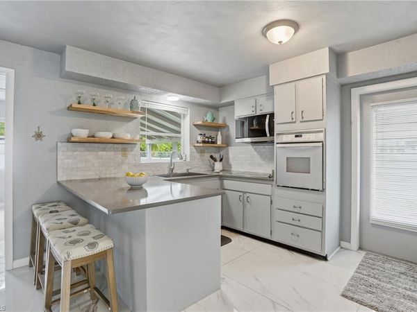 372 Altamont AVE, FORT MYERS, FL 33905