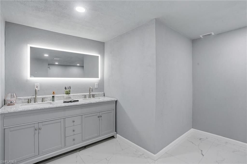 372 Altamont Ave, Fort Myers, FL 33905 Photo