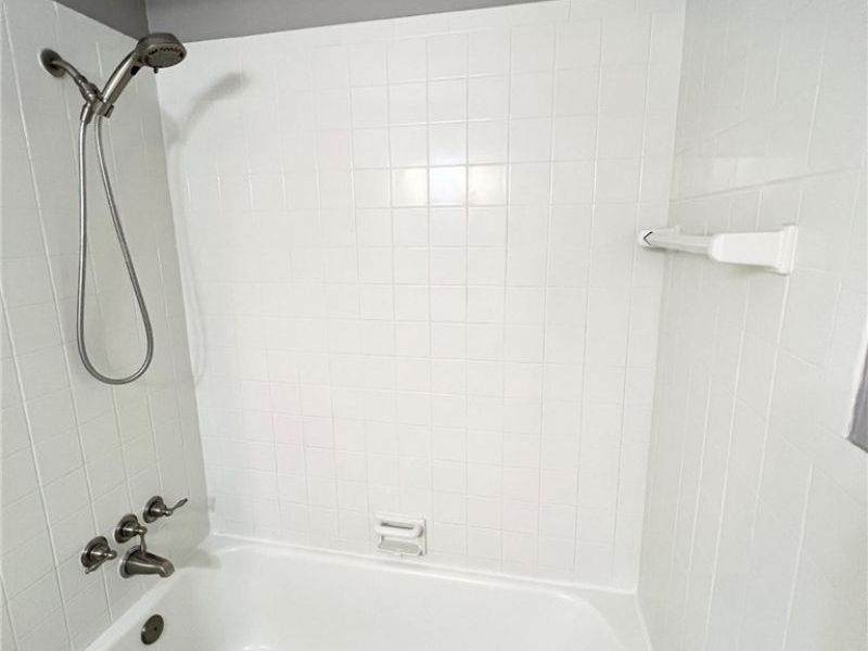 20301 Shelburne Road, Unit 9B, Shaker Heights, OH 44118 Photo 10