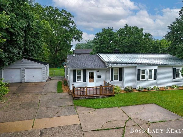 3660 Wilson Avenue SW, Grandville, MI 49418