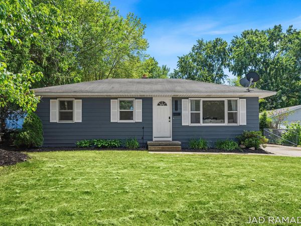 1620 32nd Street SW, Wyoming, MI 49519